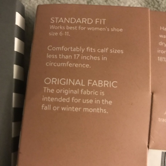 2 pairs Key socks (nude & black) NWT - Picture 5 of 5